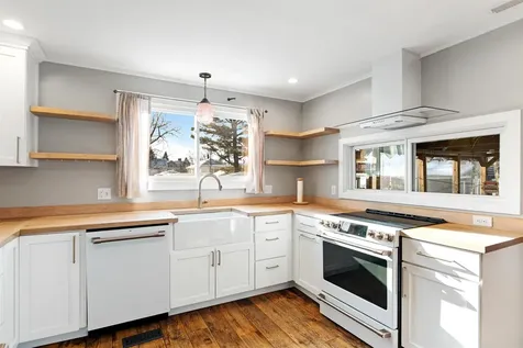 77 Manhattan Drive Burlington VT 05401