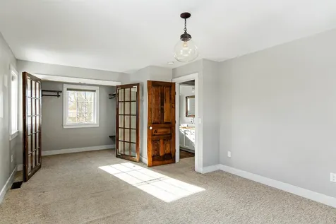77 Manhattan Drive Burlington VT 05401