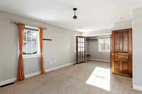 77 Manhattan Drive Burlington VT 05401