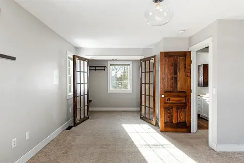 77 Manhattan Drive Burlington VT 05401