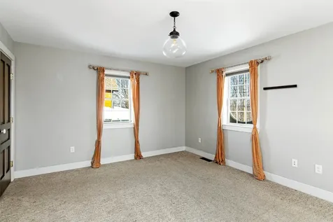 77 Manhattan Drive Burlington VT 05401