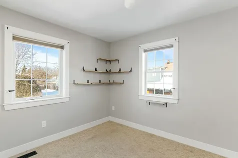 77 Manhattan Drive Burlington VT 05401