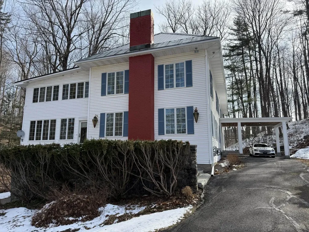 329 Caswell Avenue Derby VT 05830