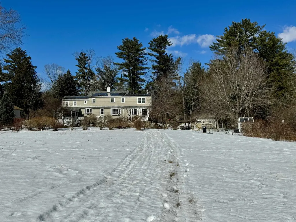 139 Hopkinton Road Concord NH 03301