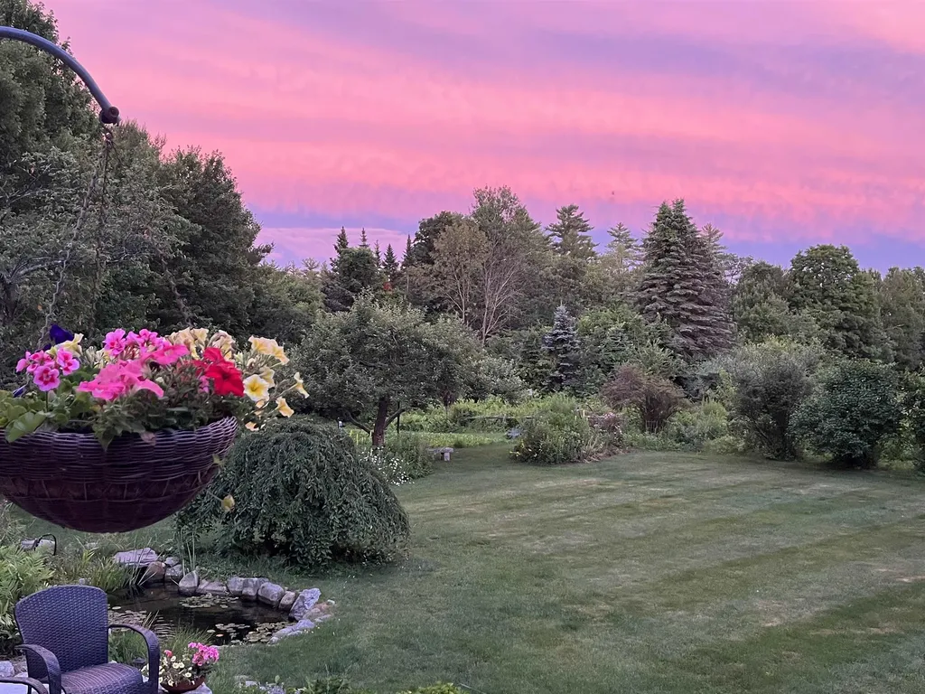 139 Hopkinton Road Concord NH 03301