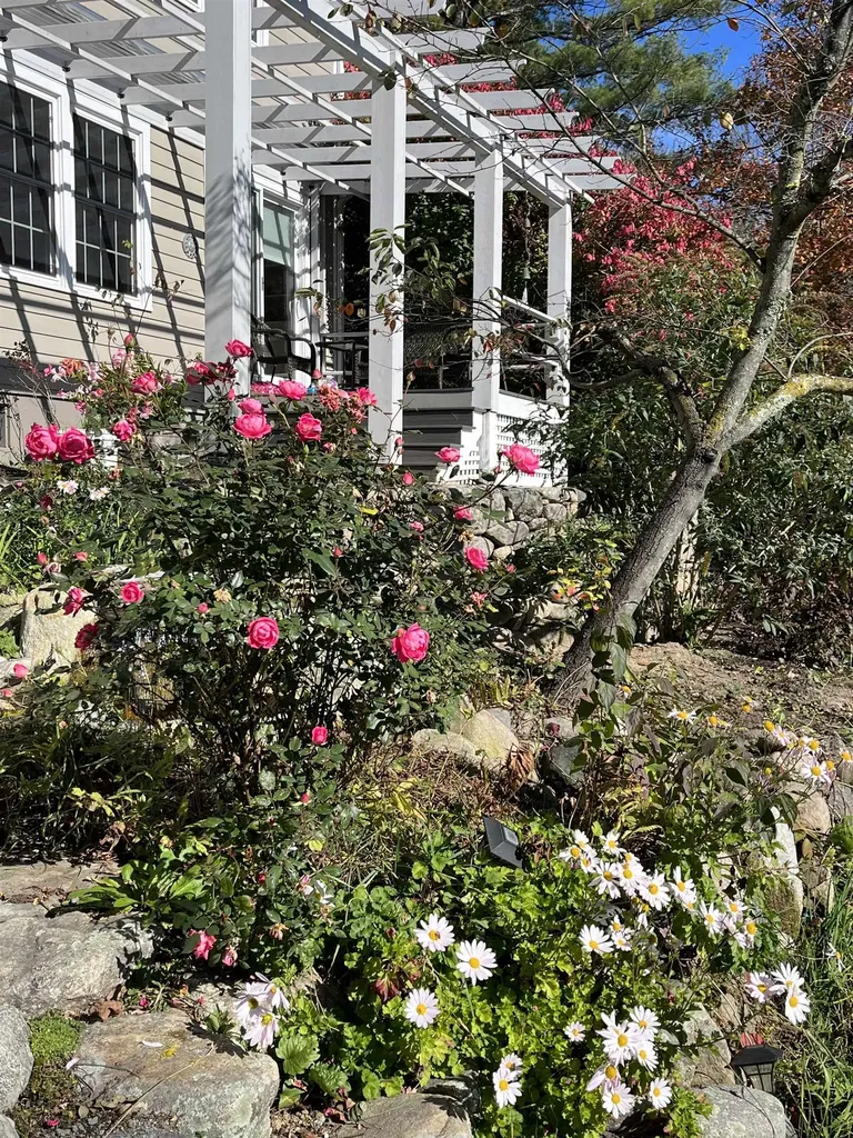 139 Hopkinton Road Concord NH 03301