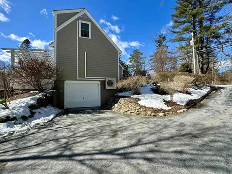 139 Hopkinton Road Concord NH 03301
