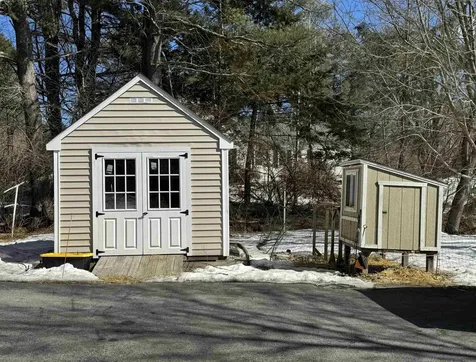 139 Hopkinton Road Concord NH 03301