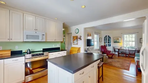 139 Hopkinton Road Concord NH 03301