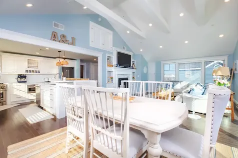 11 Epping Avenue Hampton NH 03842