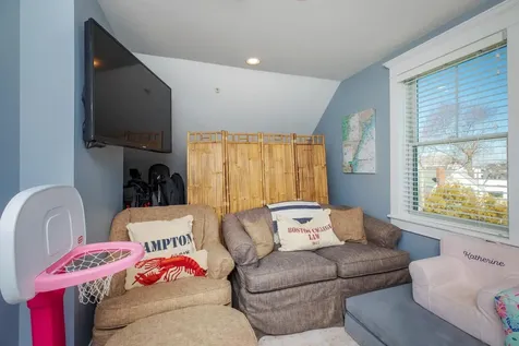 11 Epping Avenue Hampton NH 03842