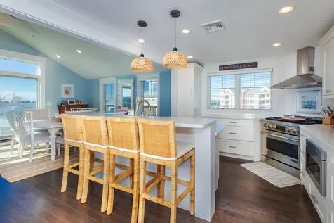 11 Epping Avenue Hampton NH 03842