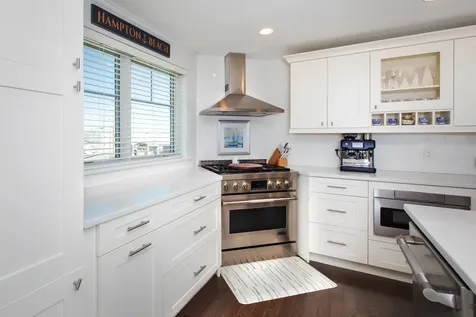 11 Epping Avenue Hampton NH 03842