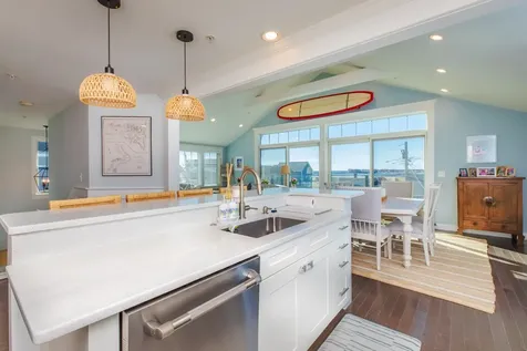 11 Epping Avenue Hampton NH 03842