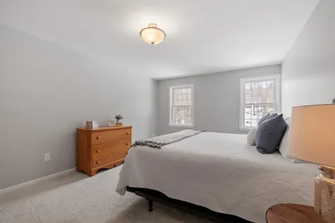 23 Maiden Lane Bedford NH 03110