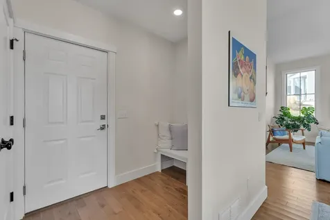 92 Elmore Street Shelburne VT 05482