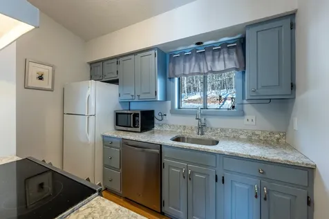 401 Old Quechee Road Hartford VT 05059