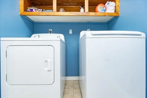 47 Olde Country Village Road Londonderry NH 03053