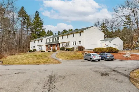 47 Olde Country Village Road Londonderry NH 03053