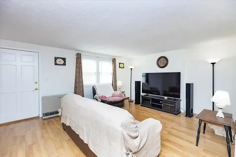 47 Olde Country Village Road Londonderry NH 03053