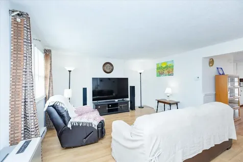 47 Olde Country Village Road Londonderry NH 03053