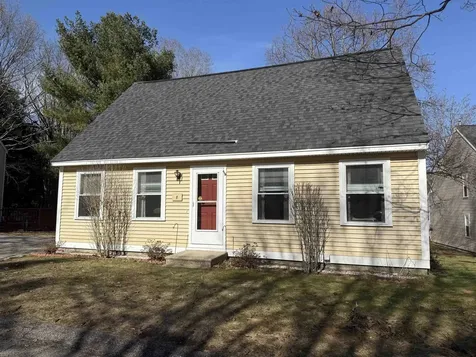 8 Whittaker Circle Concord NH 03303