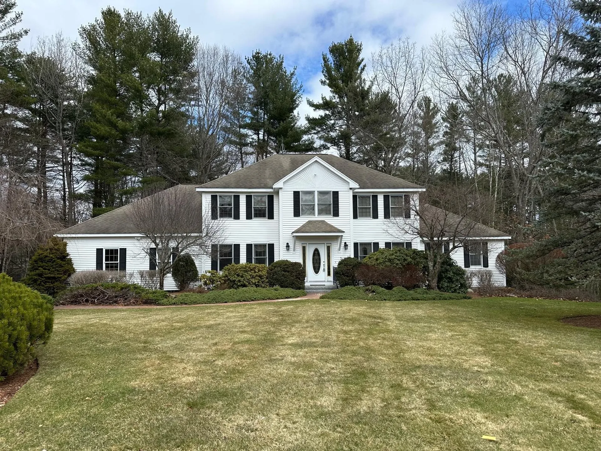 12 Quarry Road Nashua NH 03062