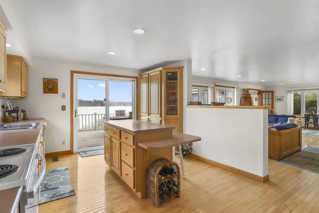 362 Farrant Street Newport City VT 05855