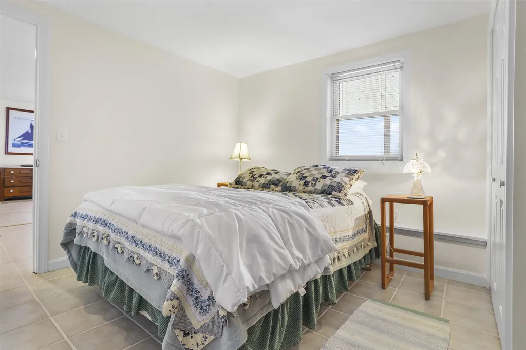 362 Farrant Street Newport City VT 05855