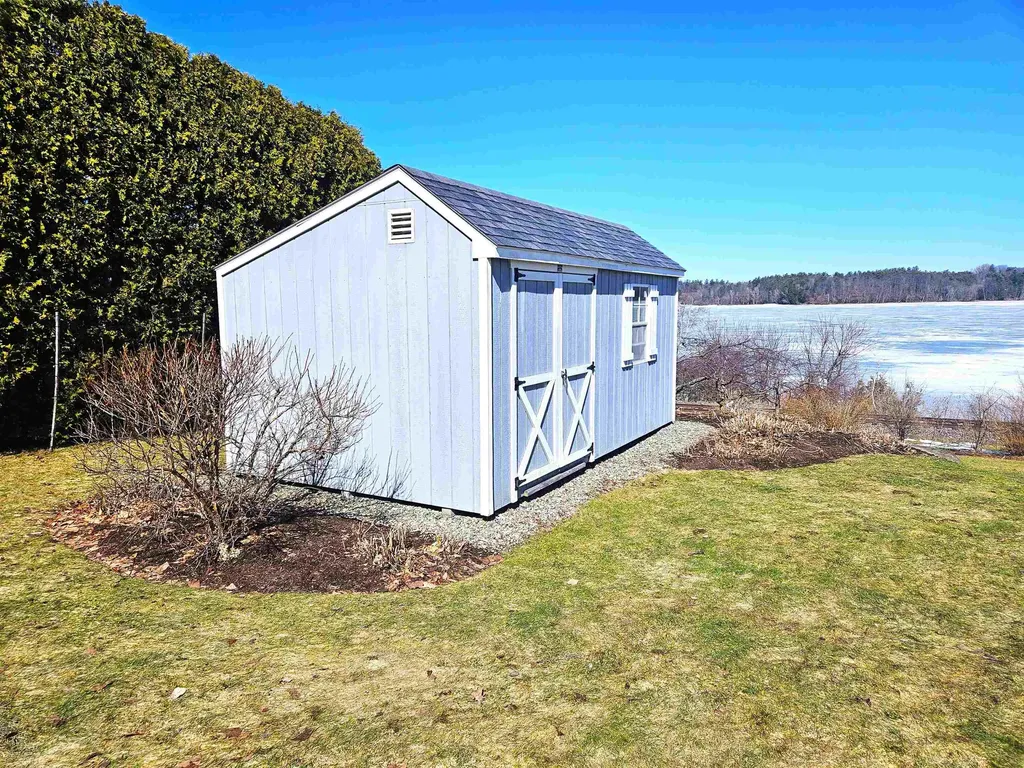 362 Farrant Street Newport City VT 05855