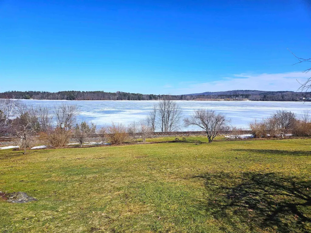 362 Farrant Street Newport City VT 05855