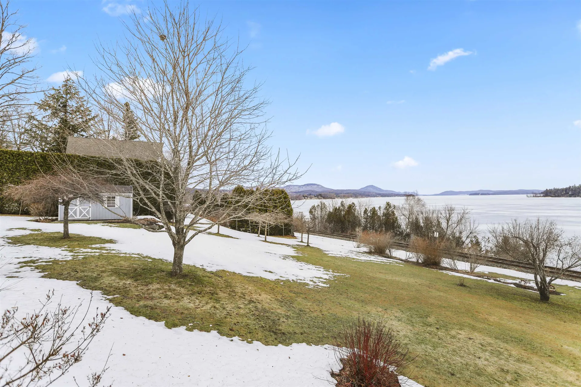 362 Farrant Street Newport City VT 05855