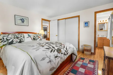 362 Farrant Street Newport City VT 05855