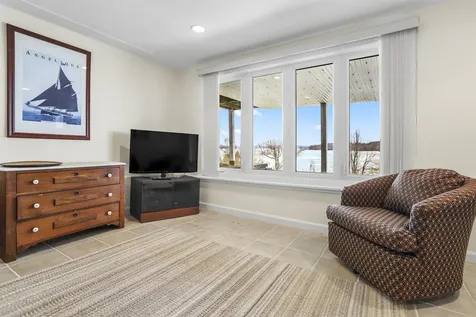 362 Farrant Street Newport City VT 05855