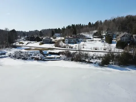 362 Farrant Street Newport City VT 05855