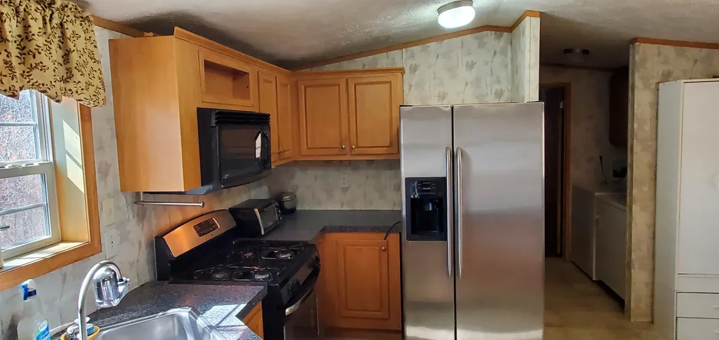 186 Oak Street St. Johnsbury VT 05819