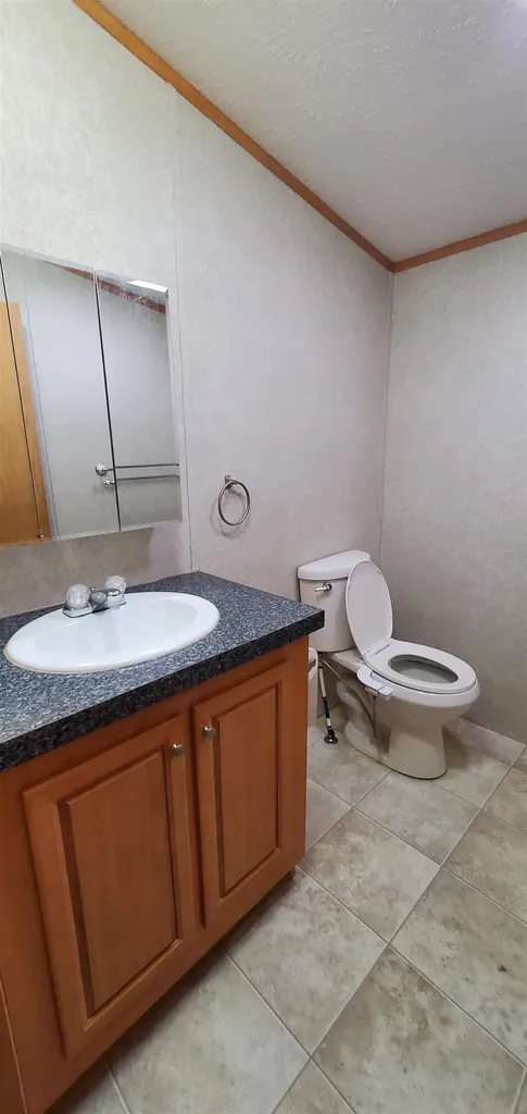 186 Oak Street St. Johnsbury VT 05819