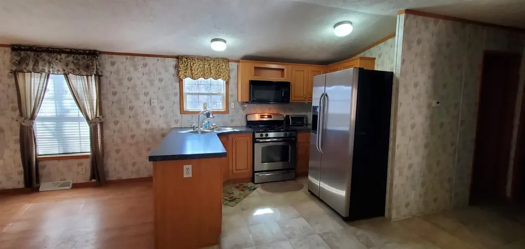 186 Oak Street St. Johnsbury VT 05819