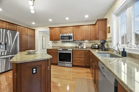 32 Autumn Lane East Kingston NH 03827