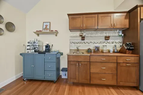 32 Autumn Lane East Kingston NH 03827