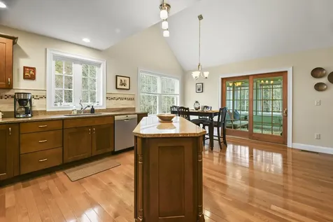 32 Autumn Lane East Kingston NH 03827