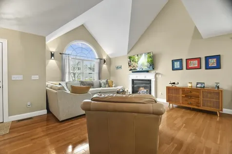32 Autumn Lane East Kingston NH 03827
