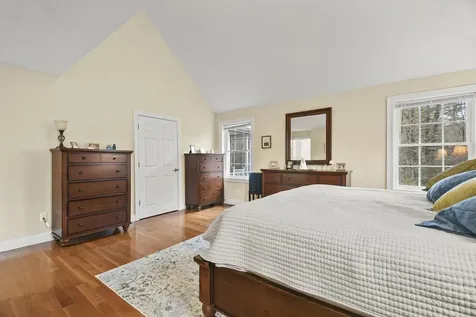 32 Autumn Lane East Kingston NH 03827
