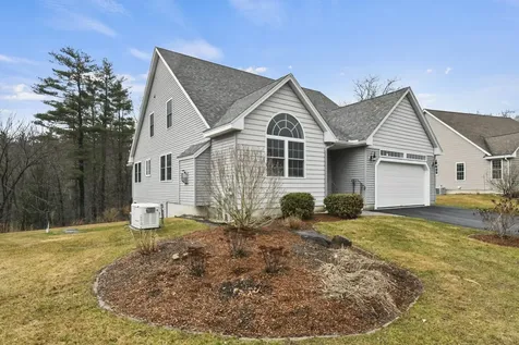32 Autumn Lane East Kingston NH 03827