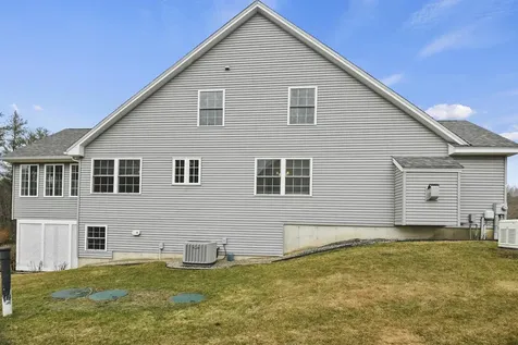 32 Autumn Lane East Kingston NH 03827
