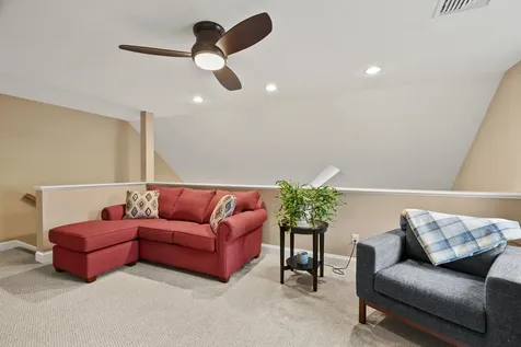 32 Autumn Lane East Kingston NH 03827