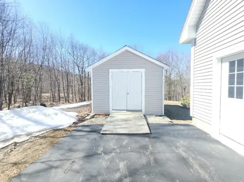 21 Sedlari Way Alton NH 03810
