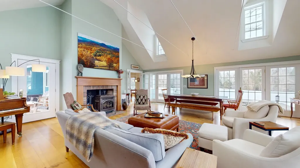 209 Saw Mill Hill Rochester VT 05767