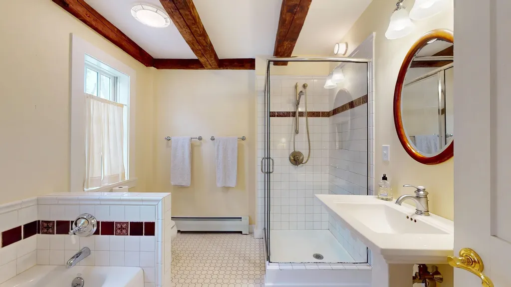 209 Saw Mill Hill Rochester VT 05767