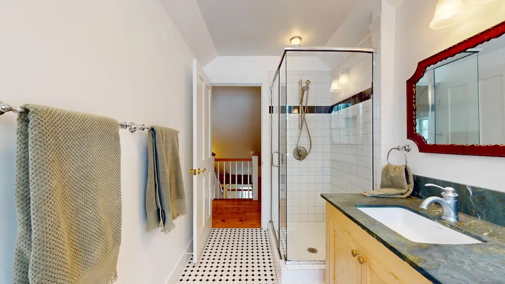 209 Saw Mill Hill Rochester VT 05767